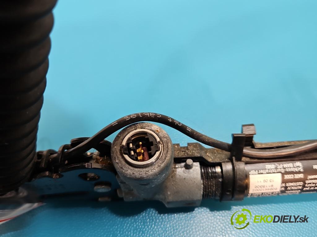 Bmw 7 F01 2008-2015 3.0d 306KM automatic 225 kW 2993 cm3 4- pas bezpečnosť: predné pravý 615796400D