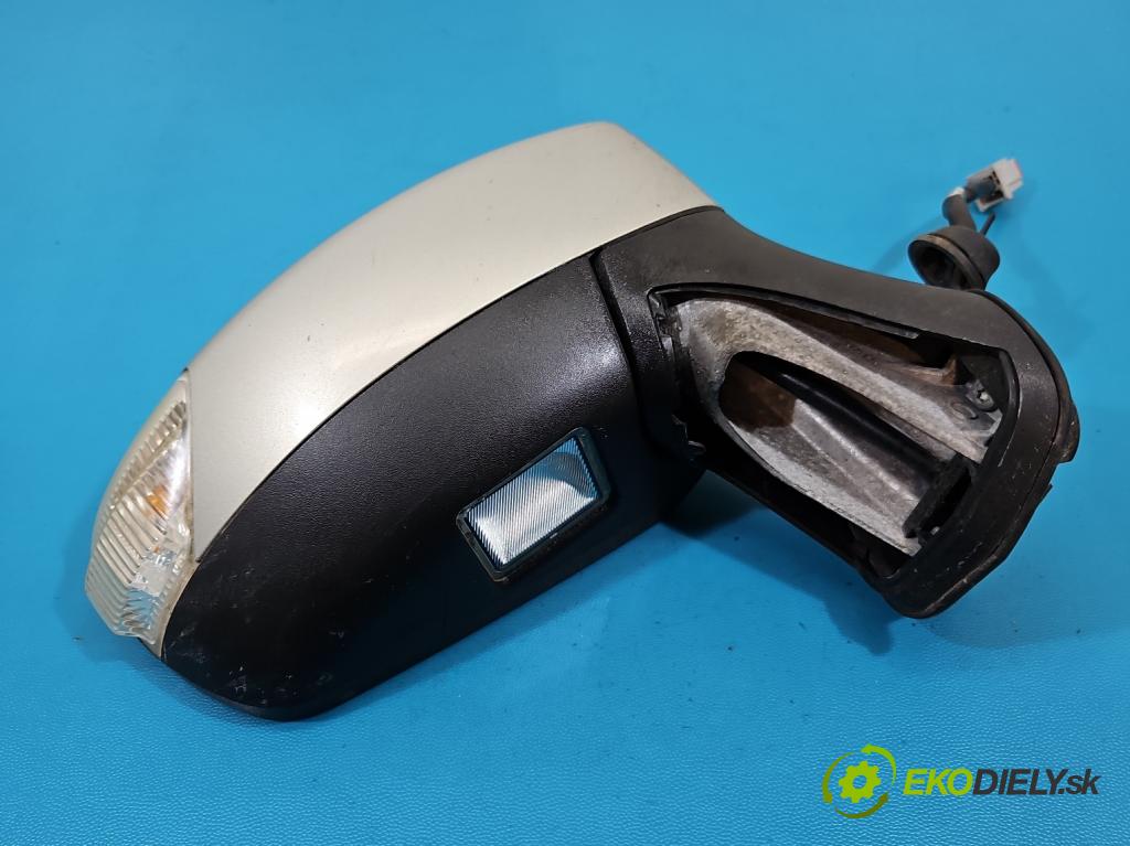 Ford Kuga Mk1 2008-2013 2.0 tdci 140 HP manual 103 kW 1997 cm3 5- zrkadlo pravé  (Kľučka dverí ostatné)