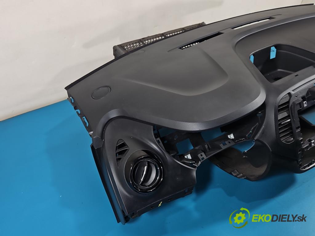 Renault Captur I 2013-2019 0.9 90 HP manual 66 kW 898 cm3 5- kokpit,pristrojová doska rozdeľovacia