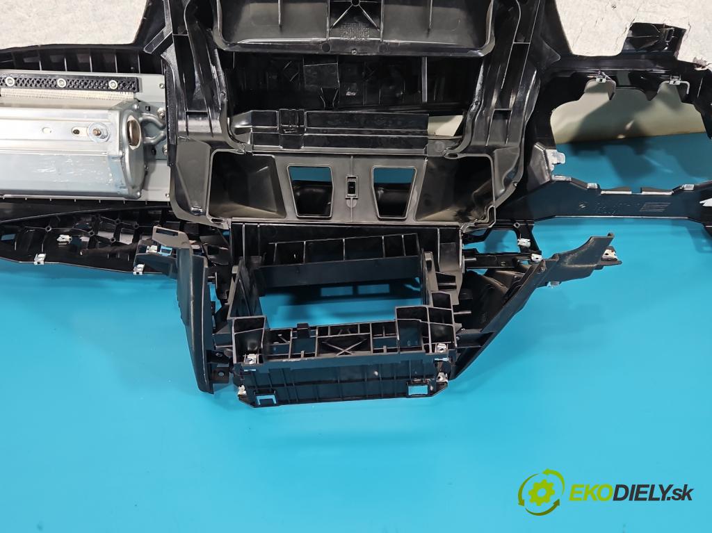 Bmw X1 E84 2009-2015 2.0d 184hp automatic 135 kW 1995 cm3 5- kokpit,pristrojová doska rozdeľovacia