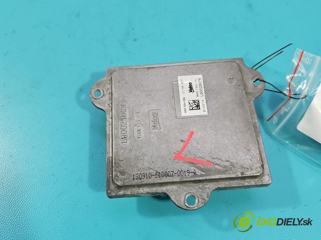 Bmw X1 E84 2009-2015 2.0d 184hp automatic 135 kW 1995 cm3 5- modul lampy: 7342174