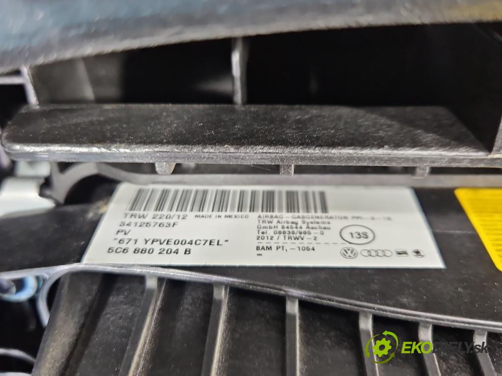 Vw Jetta VI 2010-2018 1.6 tdi CAYC: 105 HP manual 77 kW 1598 cm3 4- kokpit,pristrojová doska rozdeľovacia