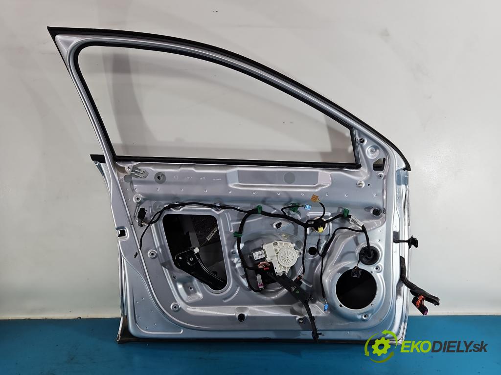 Vw Jetta VI 2010-2018 1.6 tdi 105 HP manual 77 kW 1598 cm3 4- dvere predné ľavé  (Kľučka dverí ostatné)