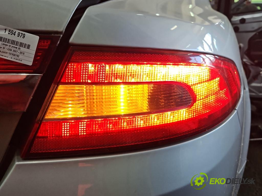 Jaguar XF I X250 2007-2015 2.7 TD V6 207 HP automatic 152 kW 2720 cm3 4- svetlo / reflektor zadné pravé 8X23-13404-BC (Kľučka dverí ostatné)