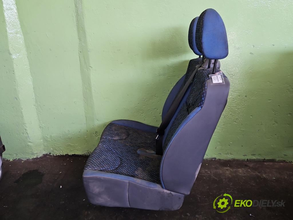 Fiat Scudo II 2006-2016 1.6 jtd 90 HP manual 66.2 kW 1560 cm3 5- Sedačka pravý  (Sedadlo)