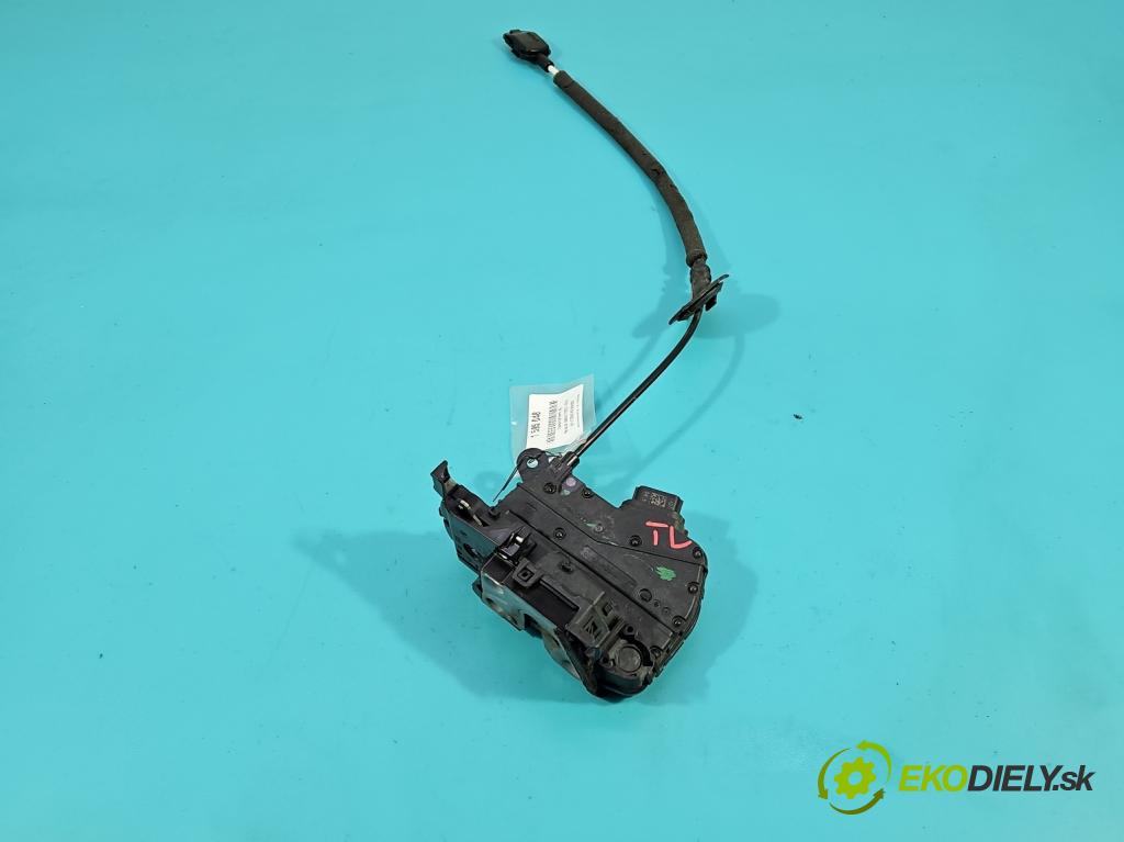 Renault Captur I 2013-2019 0.9 90 HP manual 66 kW 898 cm3 5- zámok zadné ľavý 825019935R