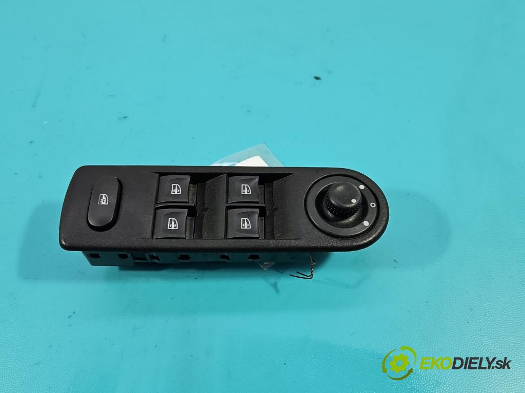 Renault Captur I 2013-2019 0.9 90 HP manual 66 kW 898 cm3 5- prepínač okien spätných zrkadiel 254113300R