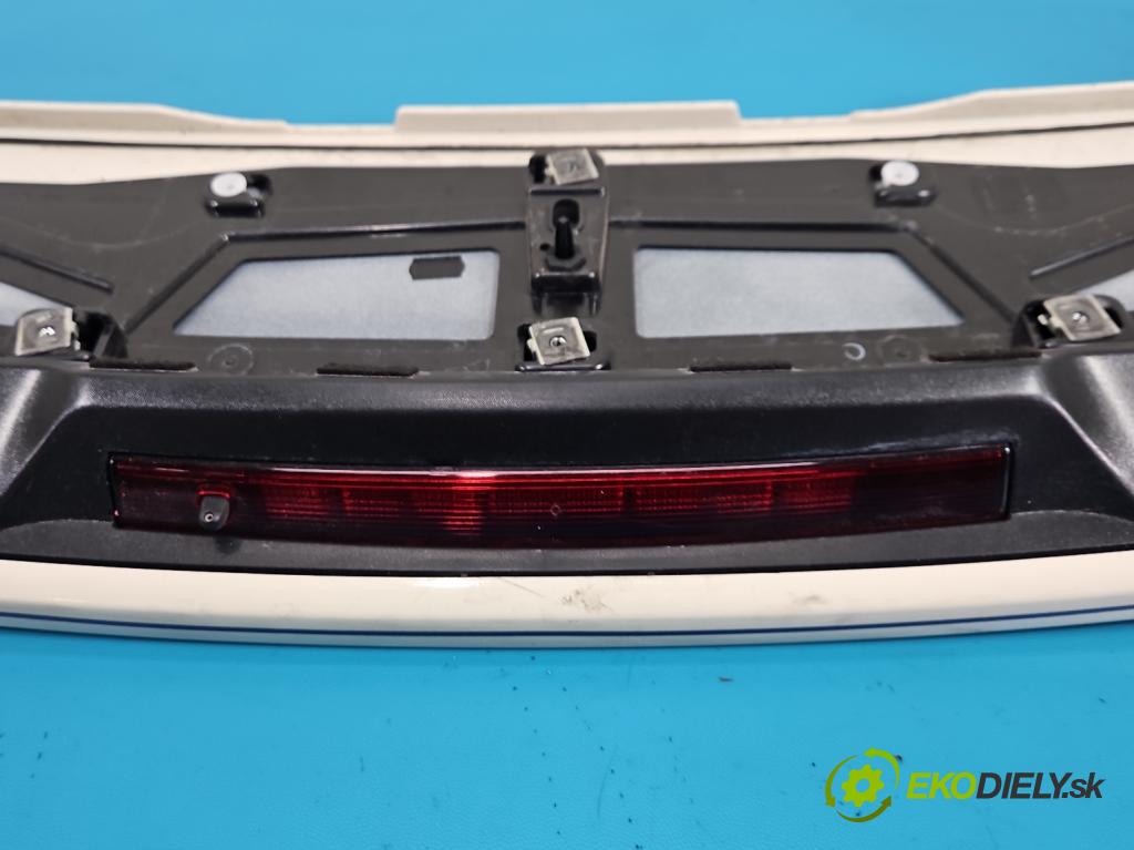 Renault Captur I 2013-2019 0.9 90 hp manual 66 kW 898 cm3 5- spoiler 960304415R (Spoiler)