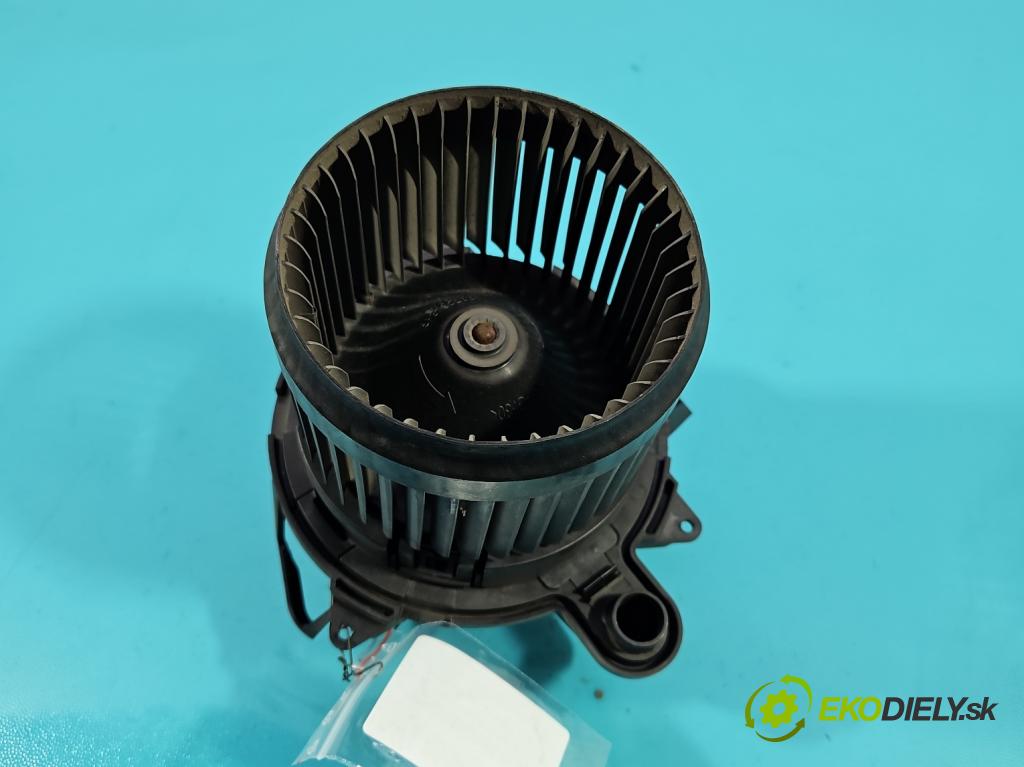 Renault Captur I 2013-2019 0.9 90 hp manual 66 kW 898 cm3 5- ventilátor vzduchu 5R5833500