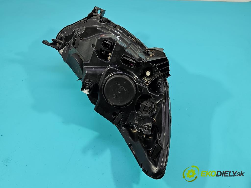 Renault Captur I 2013-2019 0.9 90 HP manual 66 kW 898 cm3 5- Reflektor: ľavý 305237129 (Kľučka dverí ostatné)