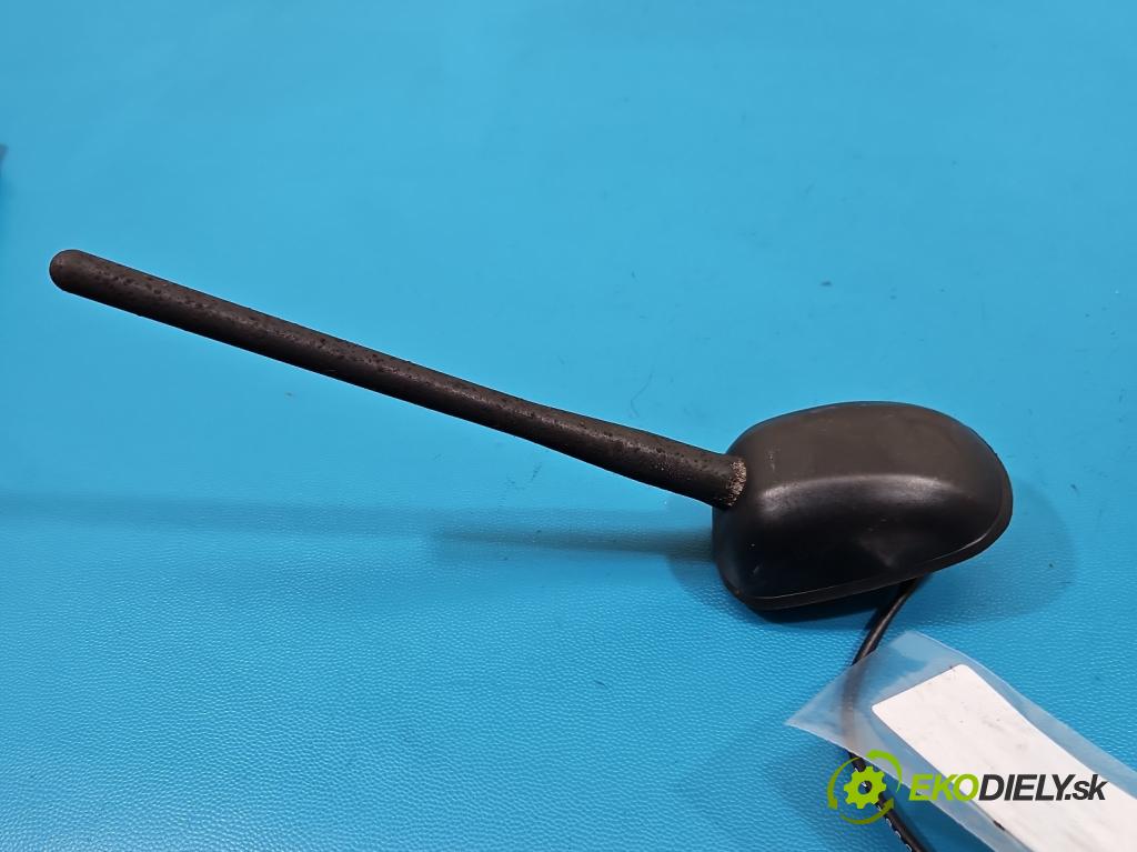 Suzuki SX4 S-Cross 2013-2021 1.6 DDIS 120 hp manual 88 kW 1598 cm3 5- Antena