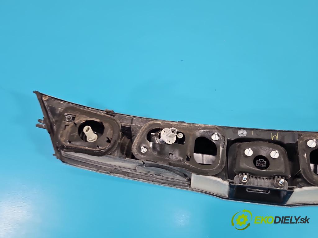 Honda Civic VIII 2006-2011 2.2 140 HP manual 103 kW 2204 cm3 5- zaslepka: zadné 132-16721