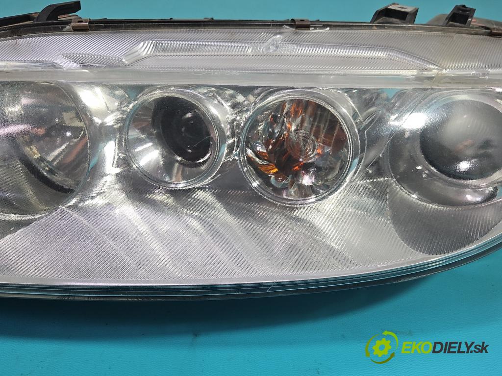 Mazda 6 I GG 2002-2007 2.0 16V 141 HP manual 104 kW 1999 cm3 5- Reflektor: ľavý 014003902 (Kľučka dverí ostatné)