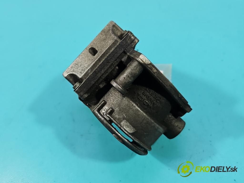 Vw Jetta V 2005-2010 1.9 tdi 105 HP manual 77 kW 1896 cm3 4- klapka 03G128063C (Škrtiaca klapka)