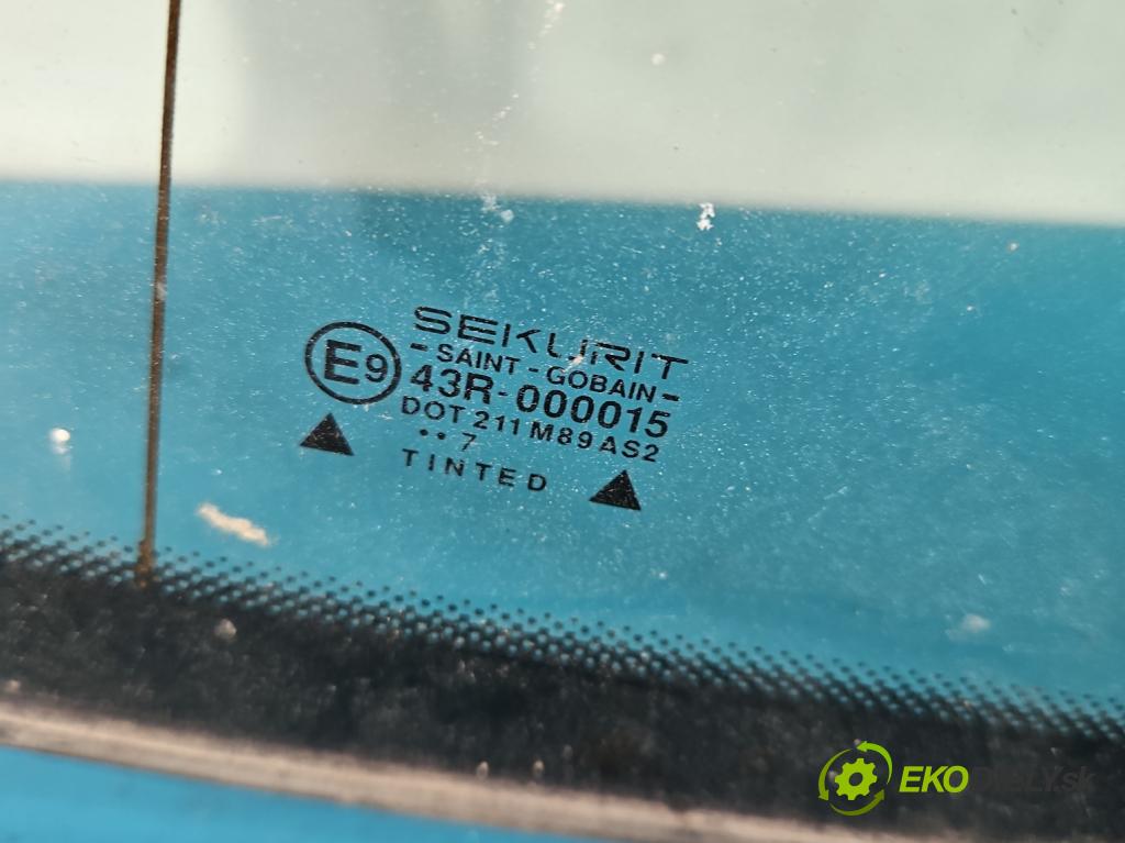 Seat Cordoba I 1993-2002 1.4 8V 60 hp manual 44 kW 1390 cm3 4- sklo zadní  (Zadní sklo)