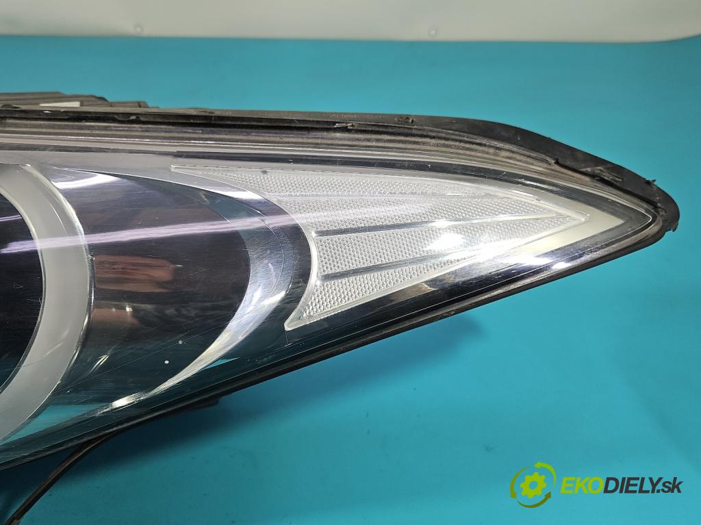 Hyundai I40 1.7 crdi 136 HP manual 100 kW 1685 cm3 5- Reflektor: ľavý (Kľučka dverí ostatné)