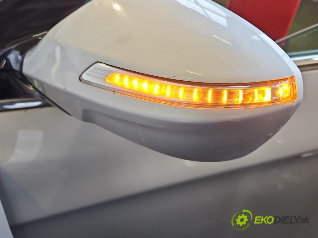 Hyundai I40 1.7 crdi 136 HP manual 100 kW 1685 cm3 5- zrkadlo ľavé  (Kľučka dverí ostatné)