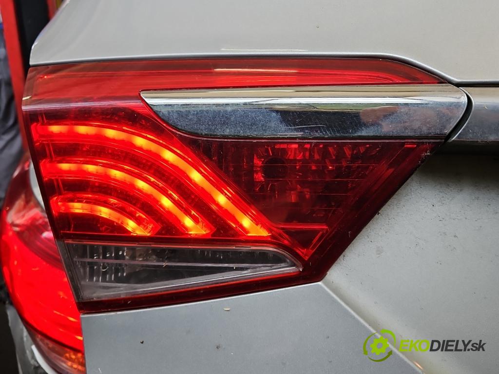 Hyundai I40 1.7 crdi 136 HP manual 100 kW 1685 cm3 5- svetlo / reflektor zadné ľavé kufrové dvere 92403-3Z0