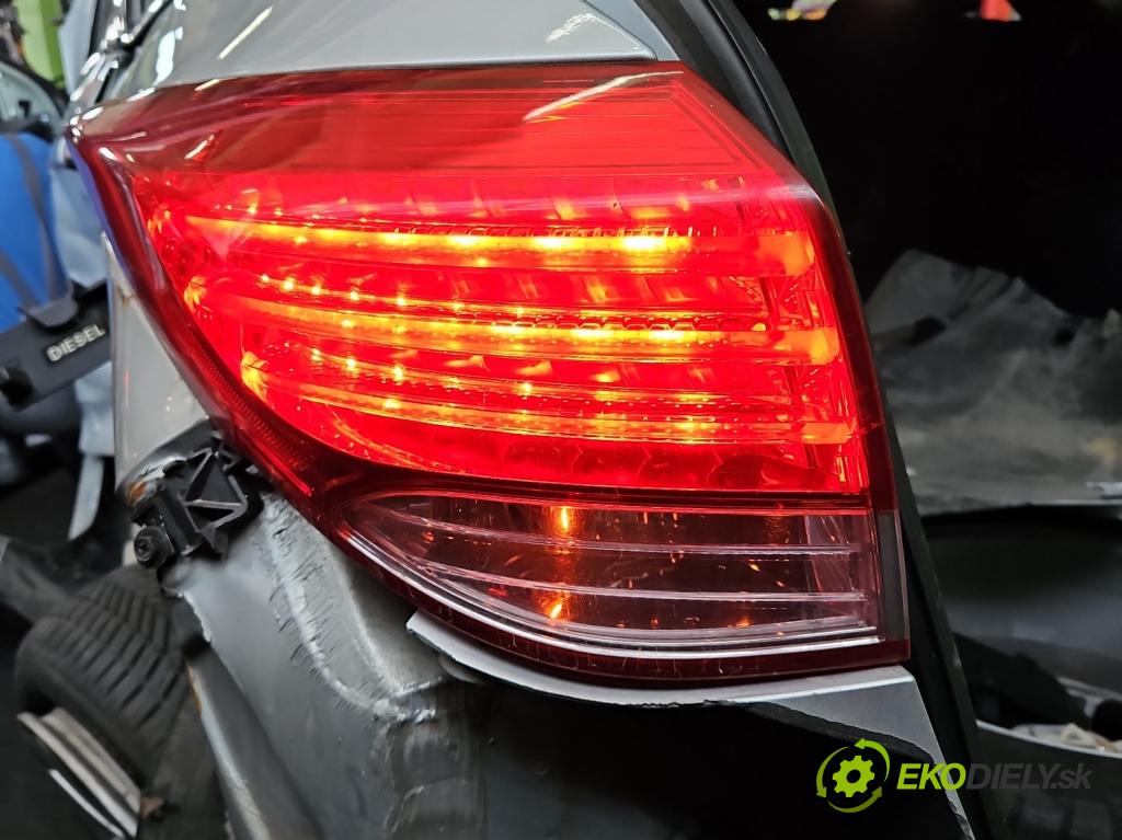 Hyundai I40 1.7 crdi 136 HP manual 100 kW 1685 cm3 5- svetlo / reflektor zadné ľavé blatník 92401-3Z0