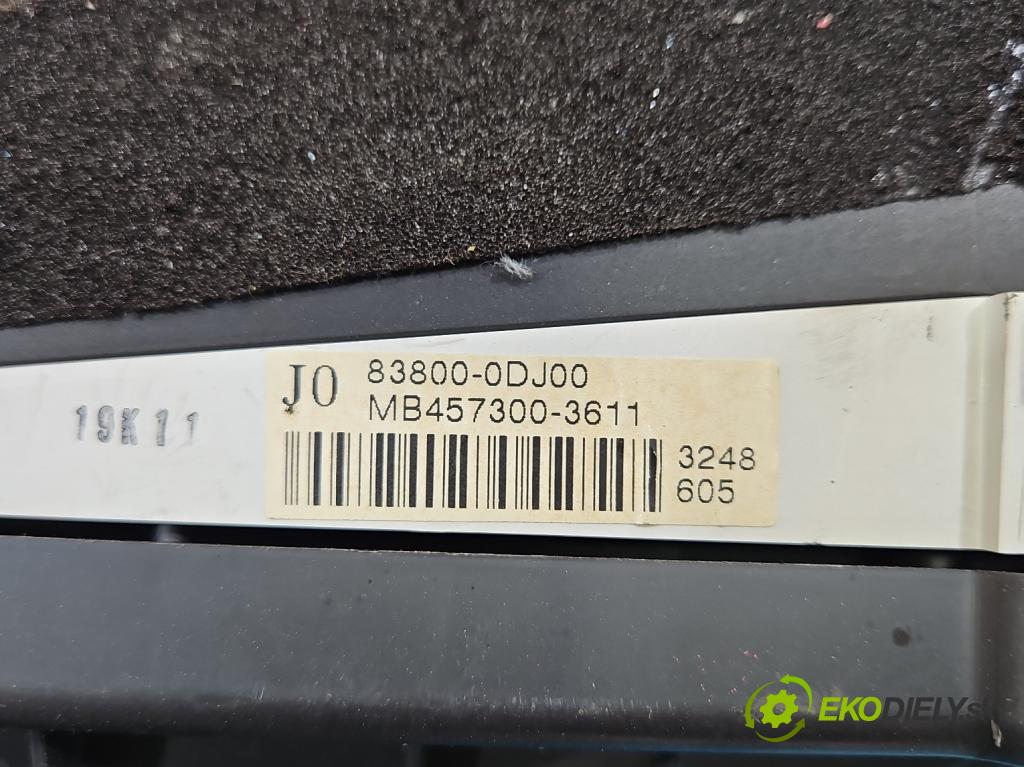 Toyota Yaris II 2005-2011 1.0 vvti 69KM manual 51 kW 998 cm3 5- prístrojovka/ budíky 83800-0DJ00 (Prístrojová doska)
