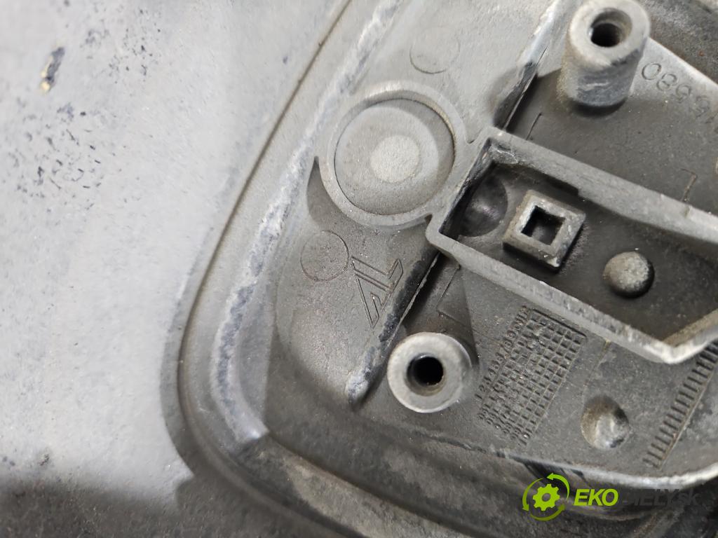 Honda Civic VIII 2006-2011 2.2 140 hp manual 103 kW 2204 cm3 5- mřížka 71120-SMG-E017-M1