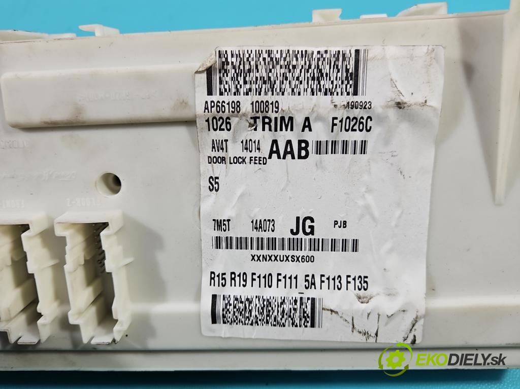 Ford Kuga Mk1 2008-2013 2.0 tdci 140 HP manual 103 kW 1997 cm3 5- skrinka poistka 7M5T14A073JG (Poistková skrinka)