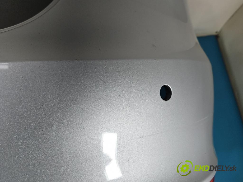 Vw Jetta VI 2010-2018 1.6 tdi 105 HP manual 77 kW 1598 cm3 4- nárazník zadné 5C6807421 (Kľučka dverí ostatné)
