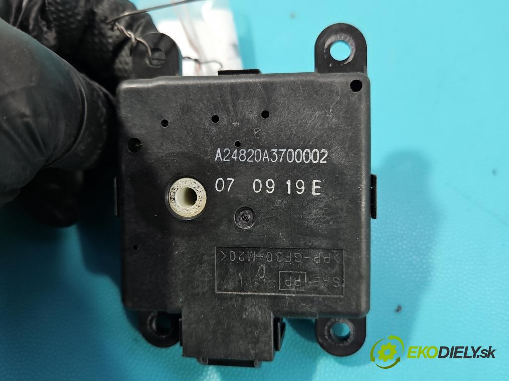 Honda Civic VIII 2006-2011 2.2 140 hp manual 103 kW 2204 cm3 5- motorek topení A24820A3700002