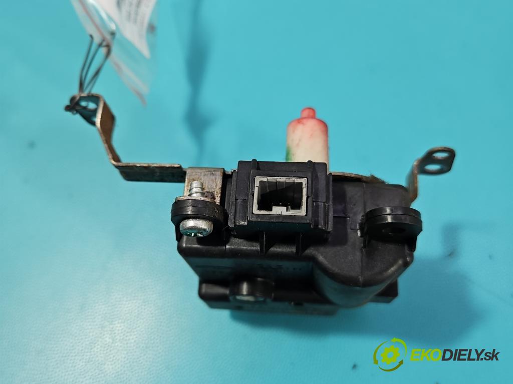 Honda Civic VIII 2006-2011 2.2 140 hp manual 103 kW 2204 cm3 5- motorek topení A24850A3700001