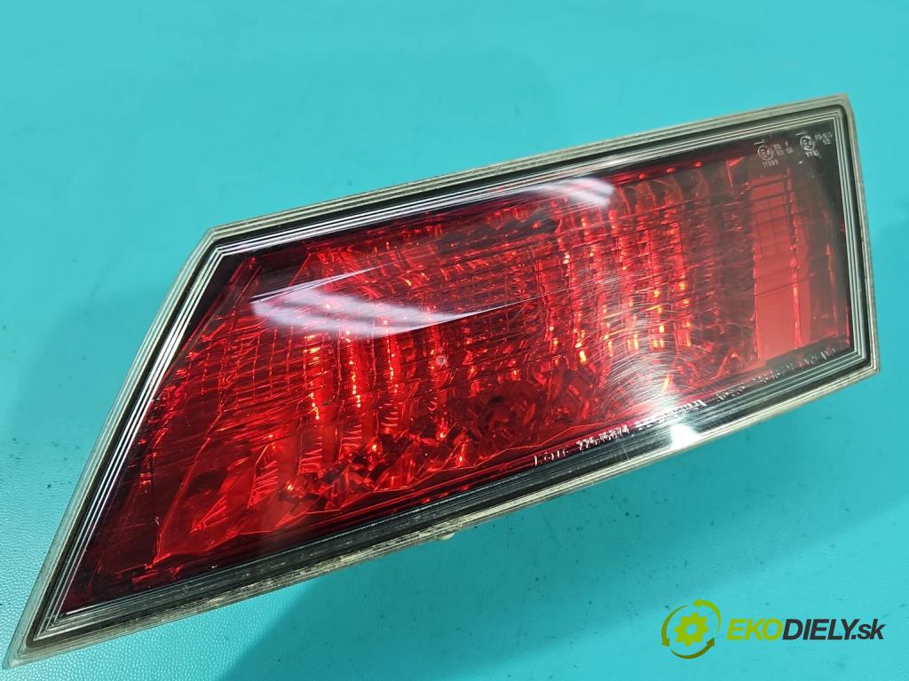 Honda Civic VIII 2006-2011 2.2 140 HP manual 103 kW 2204 cm3 5- svetlo / reflektor zadné ľavé kufrové dvere 