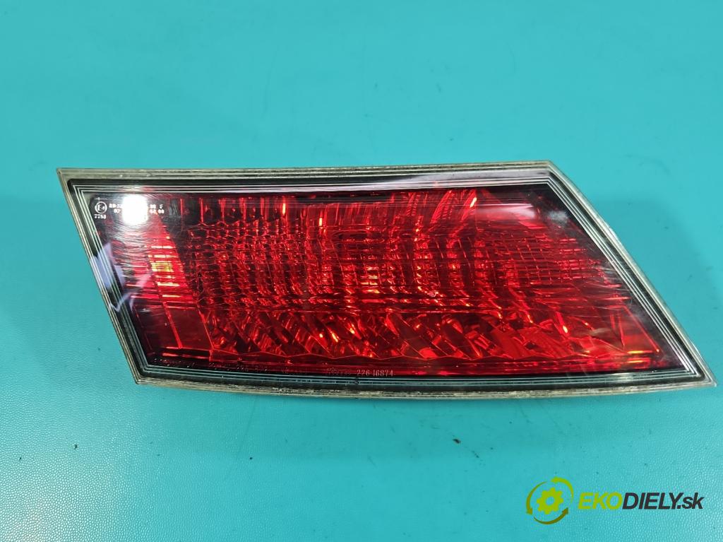 Honda Civic VIII 2006-2011 2.2 140 HP manual 103 kW 2204 cm3 5- svetlo / reflektor zadné pravé 226-16721 (Kľučka dverí ostatné)