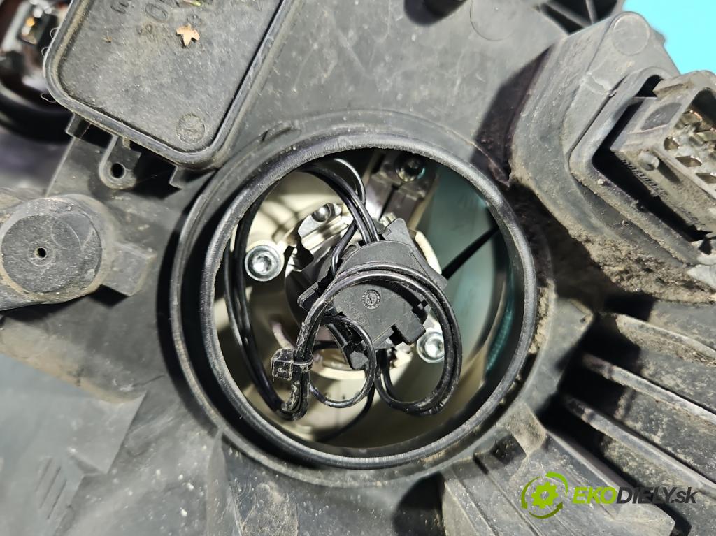 Opel Zafira B 2005-2014 1.9 cdti 120 HP manual 88 kW 1910 cm3 5- Reflektor: ľavý 24451052LH (Kľučka dverí ostatné)