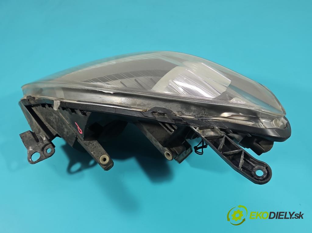 Opel Zafira B 2005-2014 1.9 cdti 120 HP manual 88 kW 1910 cm3 5- Reflektor: pravý 24451053RH (Svetlo predné pravé)