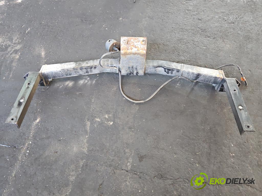 Honda Civic VIII 2006-2011 2.2 140 HP manual 103 kW 2204 cm3 5- Hák: vlečení: (Ťažné zariadenie)