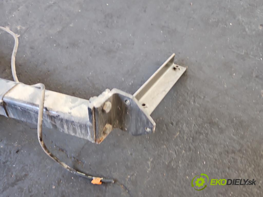 Honda Civic VIII 2006-2011 2.2 140 HP manual 103 kW 2204 cm3 5- Hák: vlečení: (Ťažné zariadenie)