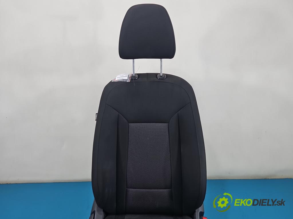 Hyundai I40 1.7 crdi 136 HP manual 100 kW 1685 cm3 5- Sedačka pravý  (Sedadlo)