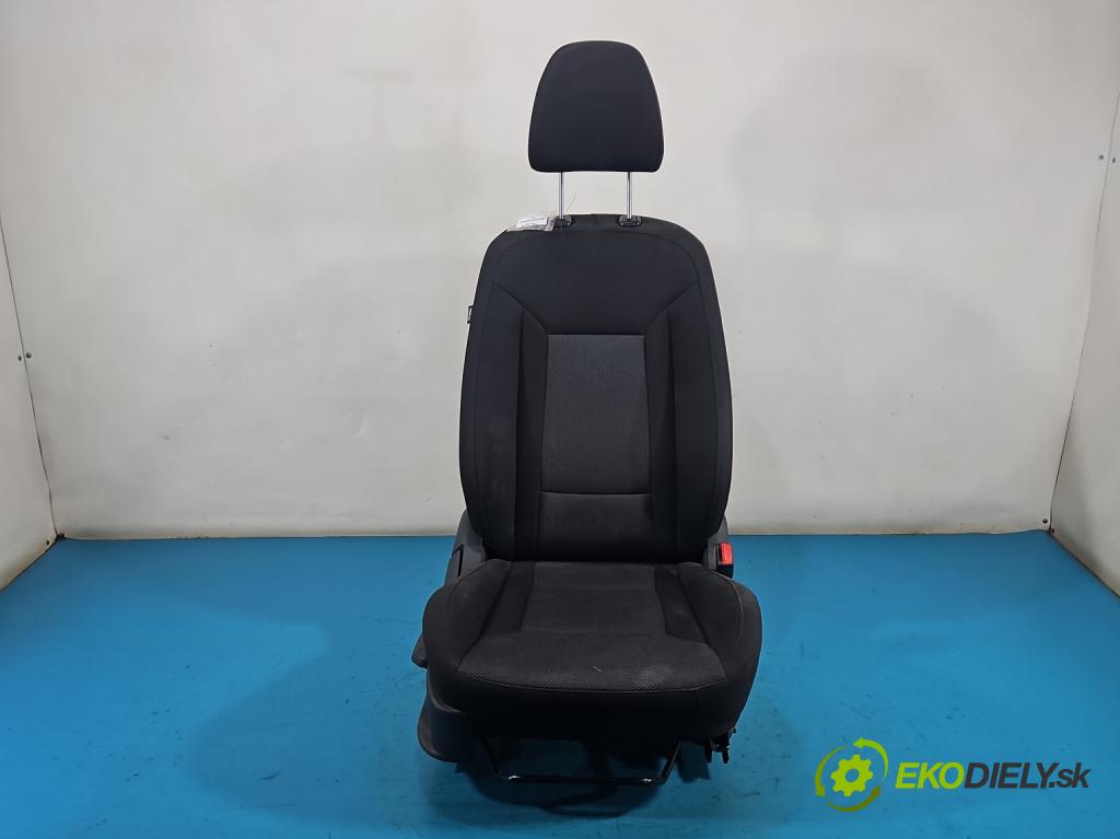 Hyundai I40 1.7 crdi 136hp manual 100 kW 1685 cm3 5- Sedadlo pravý  (Sedadlo)