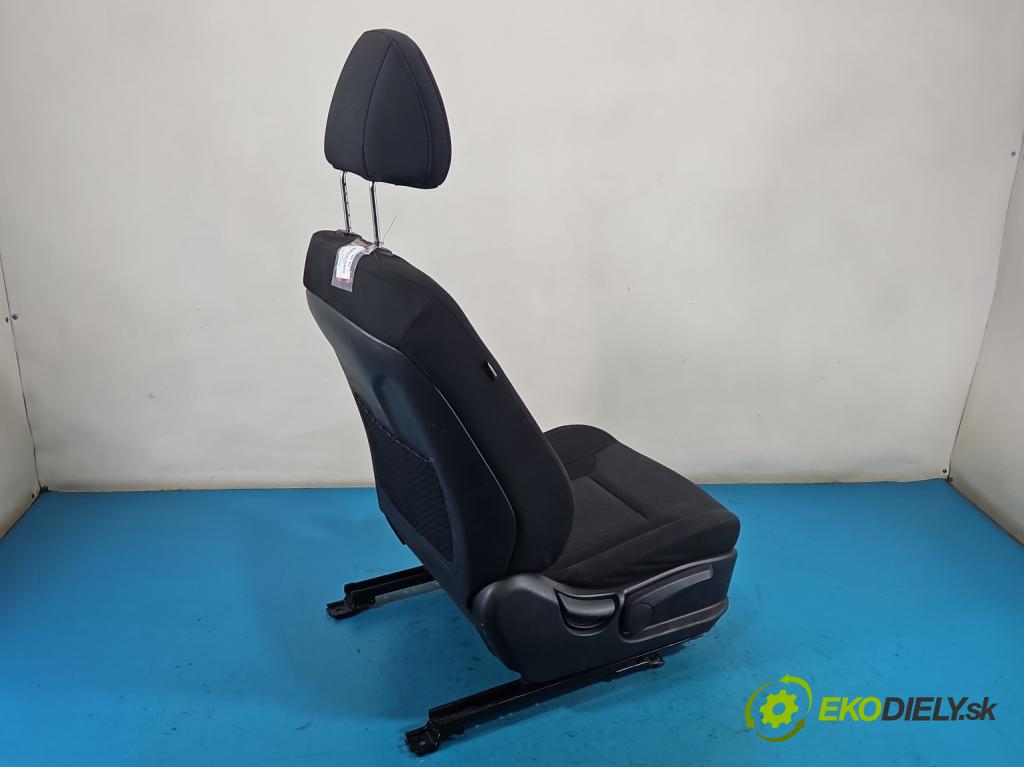 Hyundai I40 1.7 crdi 136 HP manual 100 kW 1685 cm3 5- Sedačka pravý  (Sedadlo)