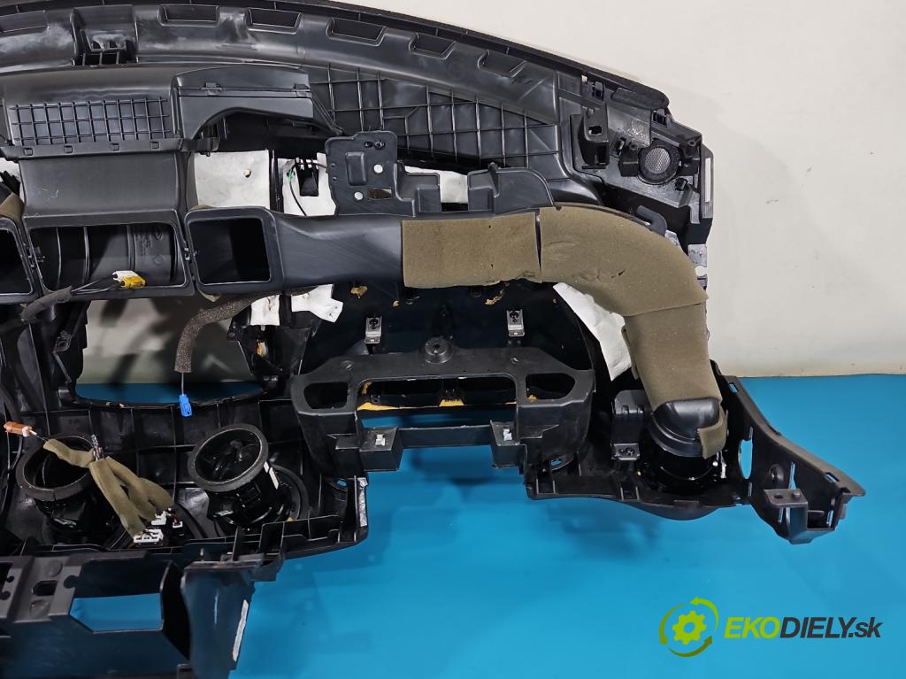 Renault Koleos I 2008-2016 2.0 dci 150 HP automatic 110 kW 1995 cm3 5- kokpit,pristrojová doska rozdeľovacia