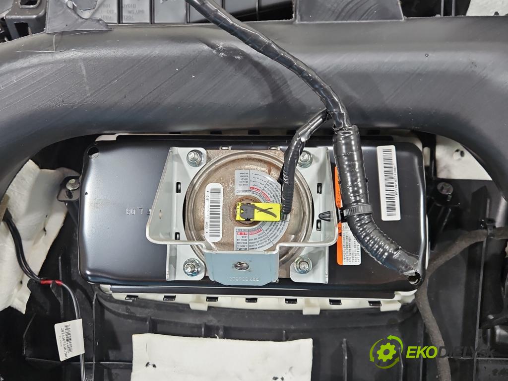 Renault Koleos I 2008-2016 2.0 dci 150 HP automatic 110 kW 1995 cm3 5- kokpit,pristrojová doska rozdeľovacia