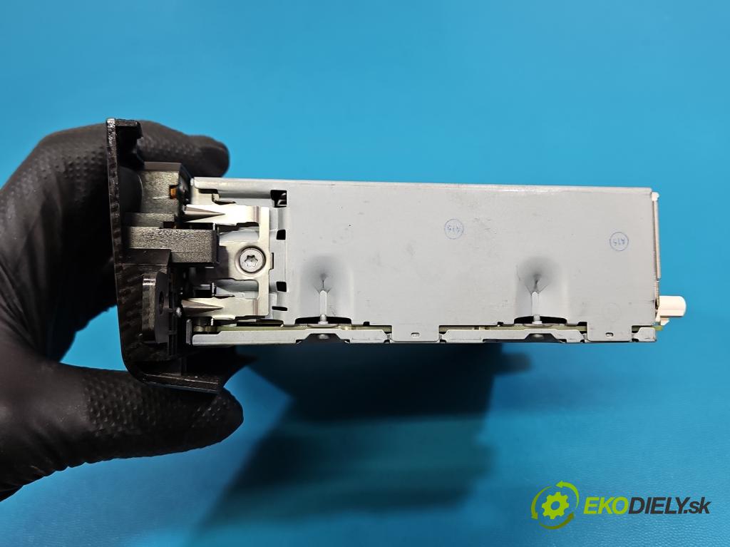 Renault Koleos I 2008-2016 2.0 dci 150 HP automatic 110 kW 1995 cm3 5- Radio originál 281151922R