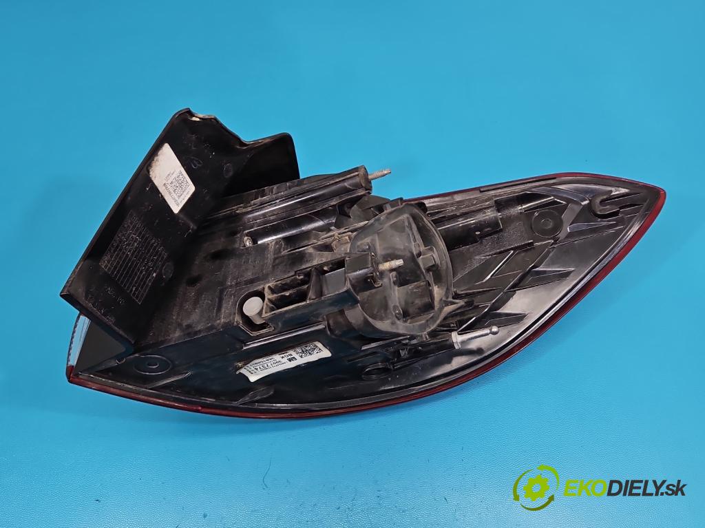 Opel Astra V  2015-2022 1.5 cdti 105 HP manual 77 kW 1496 cm3 5- svetlo / reflektor zadné ľavé 39077374 (Kľučka dverí ostatné)
