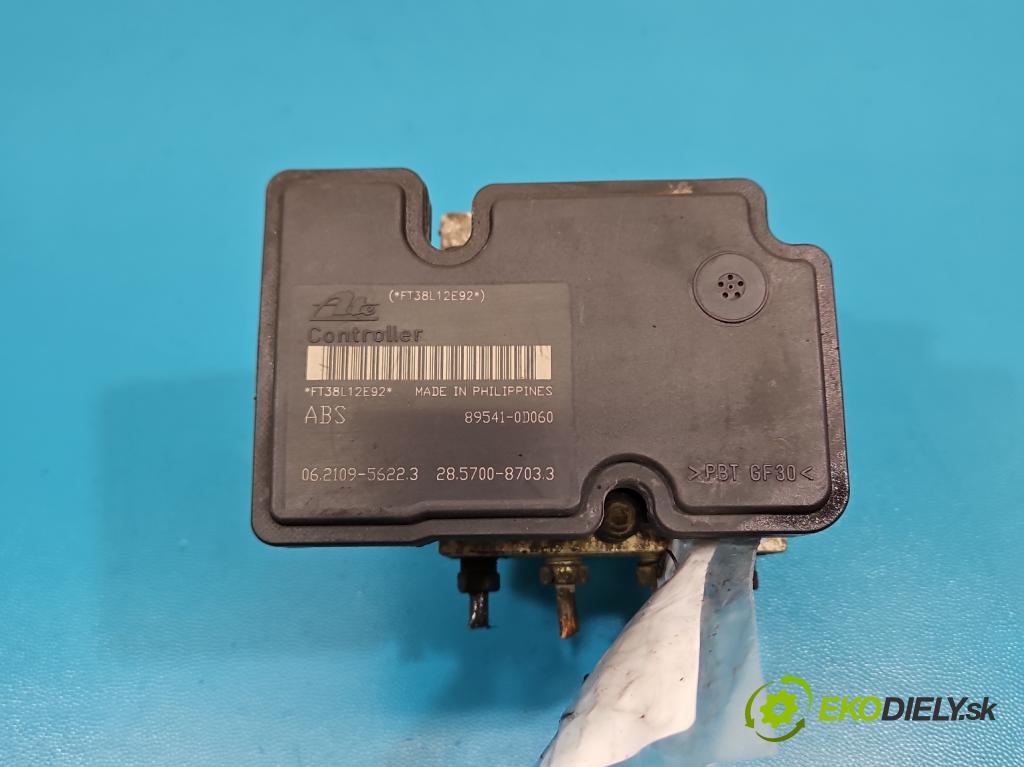 Toyota Yaris II 2005-2011 1.0 vvti 69KM manual 51 kW 998 cm3 5- čerpadlo abs 44510-0D110 (Pumpa ABS)