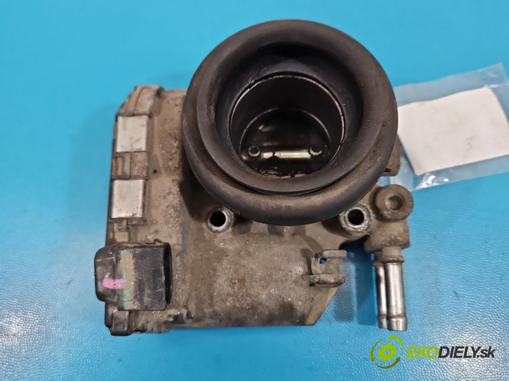 Toyota Yaris II 2005-2011 1.0 vvti 69KM manual 51 kW 998 cm3 5- klapka 22030-0Q010 (Škrtiaca klapka)