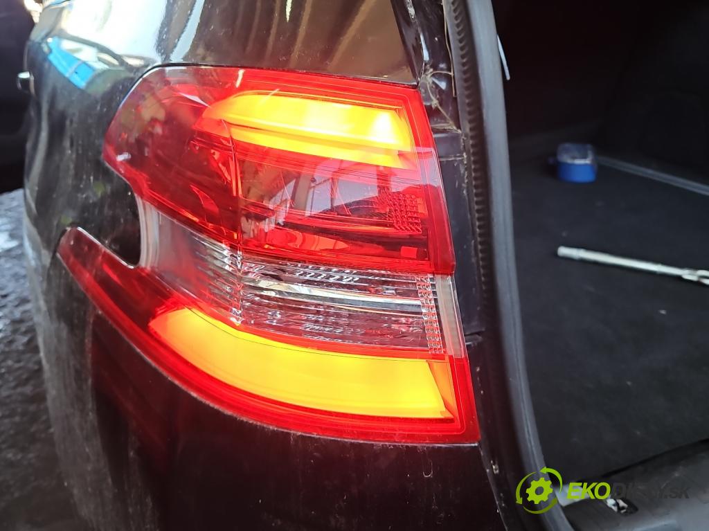 Peugeot 308 II 2013-2021 1.6 hdi 120 hp manual 88 kW 1560 cm3 5- světlo zadní levé blatník: 9678093980