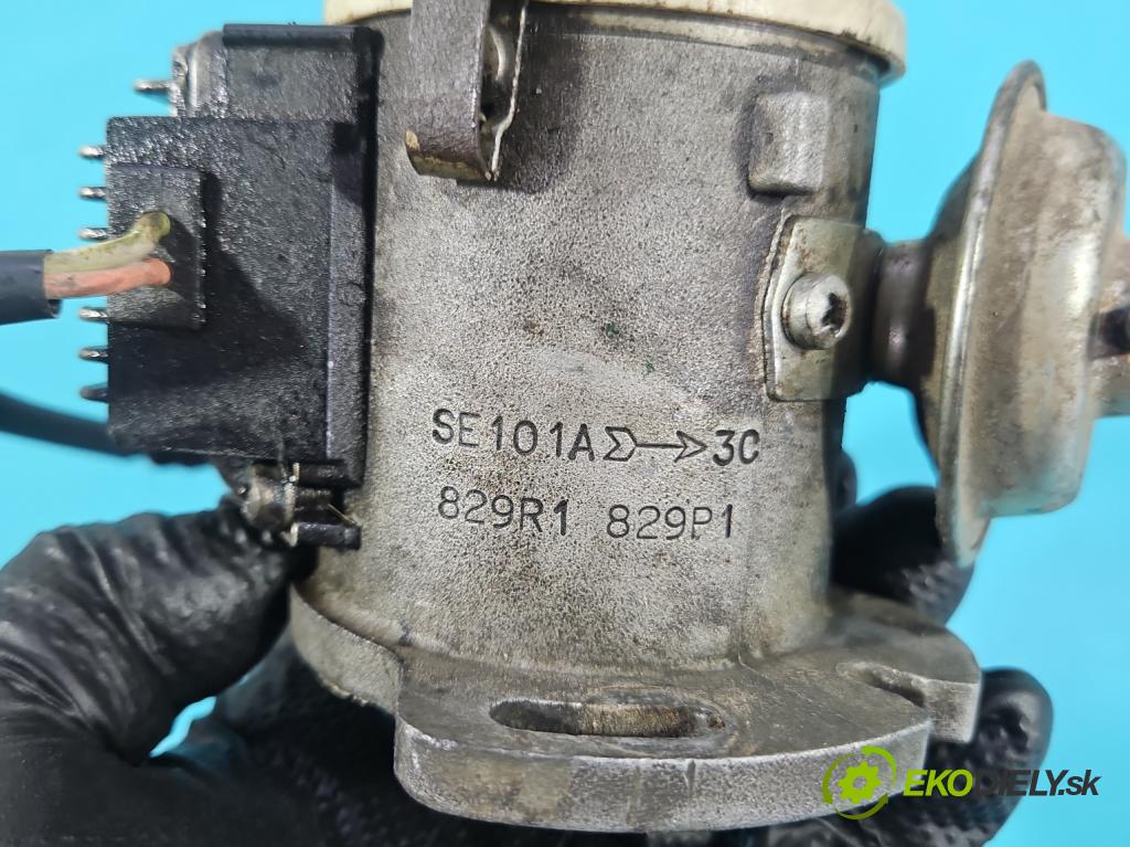 Fiat Uno 1.1 8V 56 HP manual 41 kW 1116 cm3 5- rozdeľovač 829R1 (Rozdeľovač)