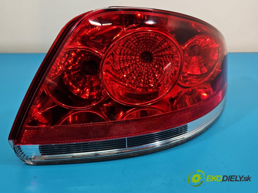 Fiat Linea 1.4 8V 77 HP manual 57 kW 1368 cm3 4- svetlo / reflektor zadné ľavé 20190748-RH (Kľučka dverí ostatné)