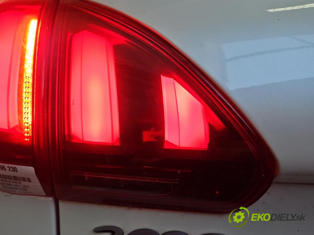 Peugeot 2008 I 2013-2019 1.2 12V 110 hp automatic 81 kW 1199 cm3 5- světlo zadní levé 9814758480 (Klika dveří ostatní)