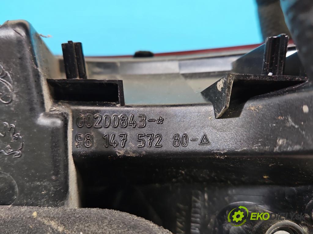 Peugeot 2008 I 2013-2019 1.2 12V 110 HP automatic 81 kW 1199 cm3 5- svetlo / reflektor zadné pravé kufrové dvere 9814757280
