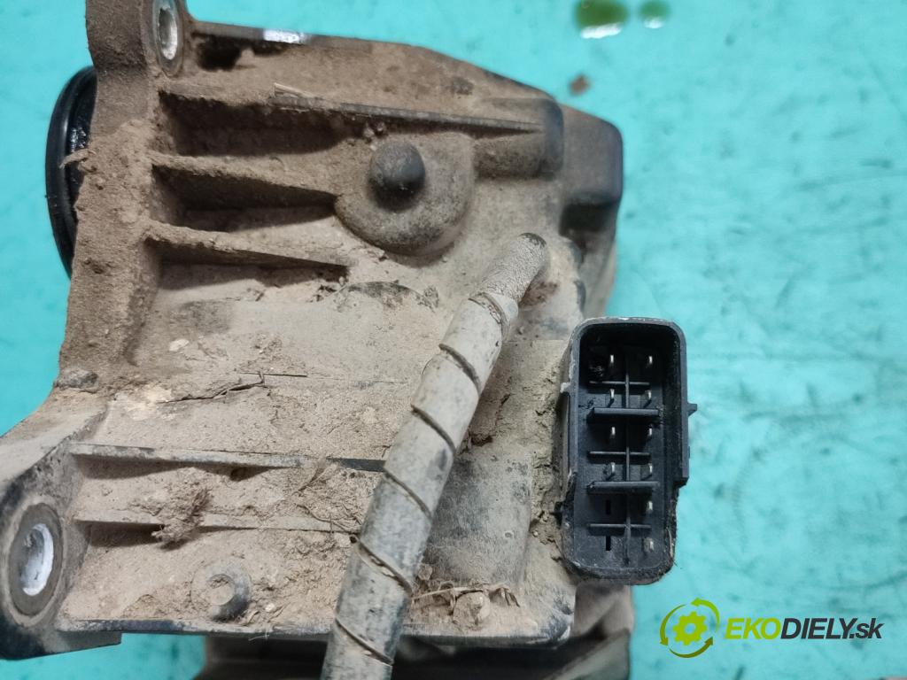 Toyota Land Cruiser J120 2002-2010 3.0 D4D 166 HP automatic 122 kW 2982 cm3 5- riadiaca jednotka ostatné
